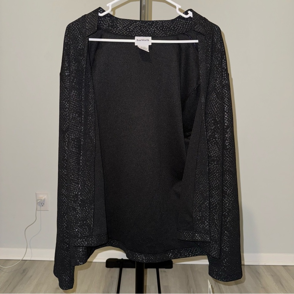 New BonWorth Women’s Black and Sparkly Blazer‎ Size Medium